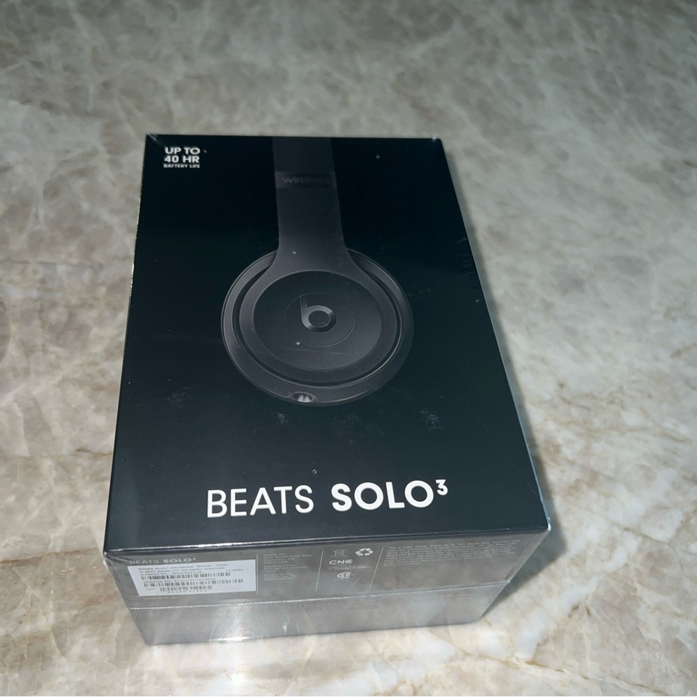 Beats Solo3 Wireless On-Ear Headphones - Matte Black. Brand New, Factory Sealed!